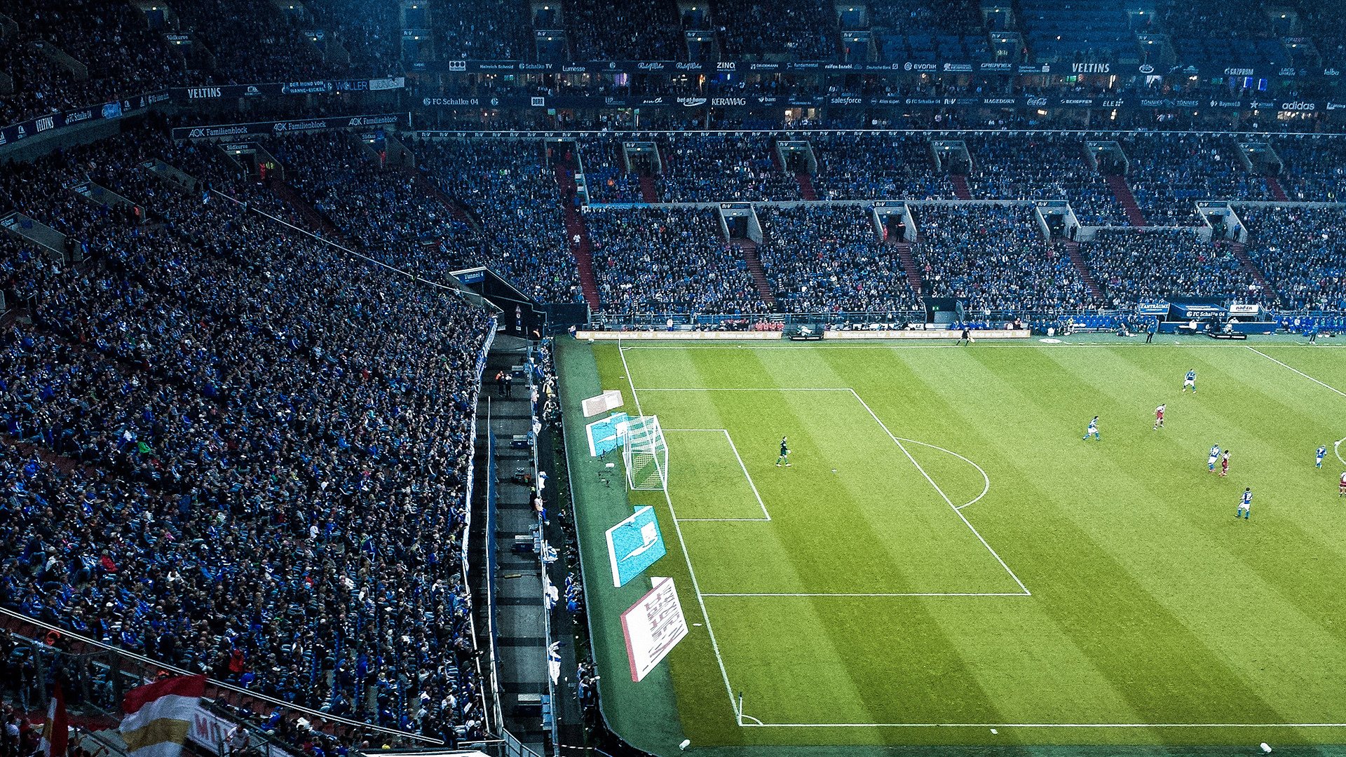 巴黎对阵卡塔尔，阿尔瓦雷斯连续得分拉开差距，足球资本版图的重构