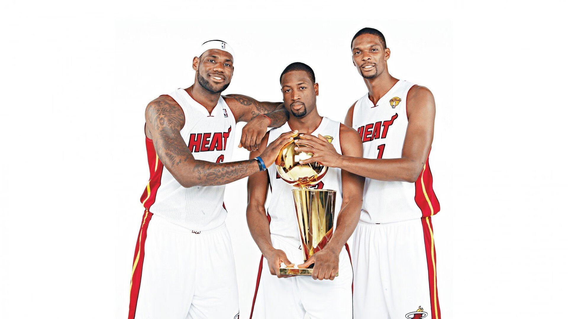 当密尔沃基的篮球圣殿响起欧冠主题曲，利拉德的双重征服