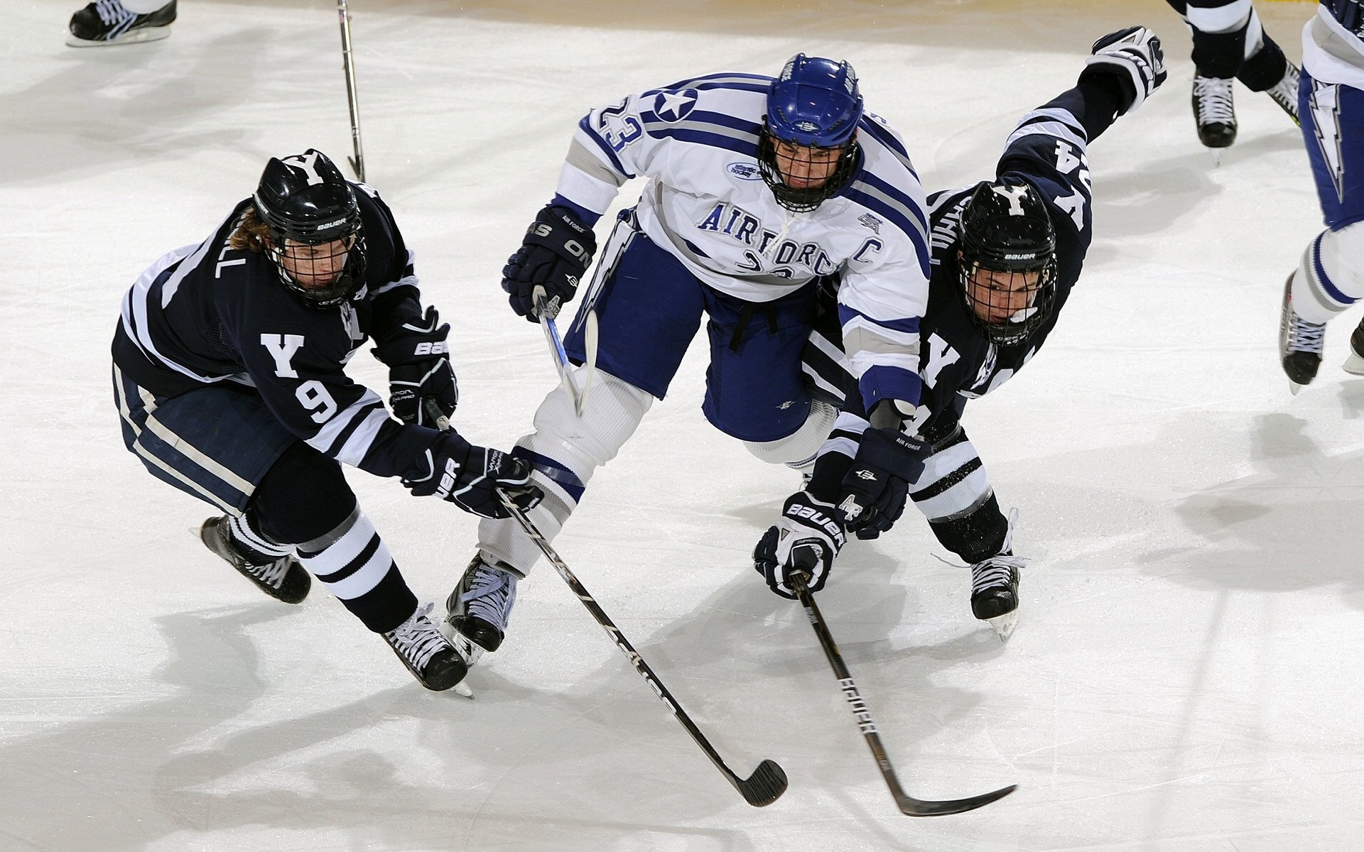 F1新赛季揭幕战之夜,切特打出统治级数据